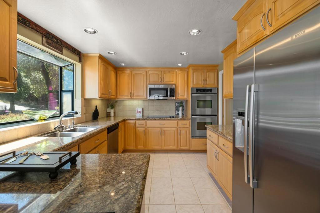 24635 Heather Heights Road Property Photo 12