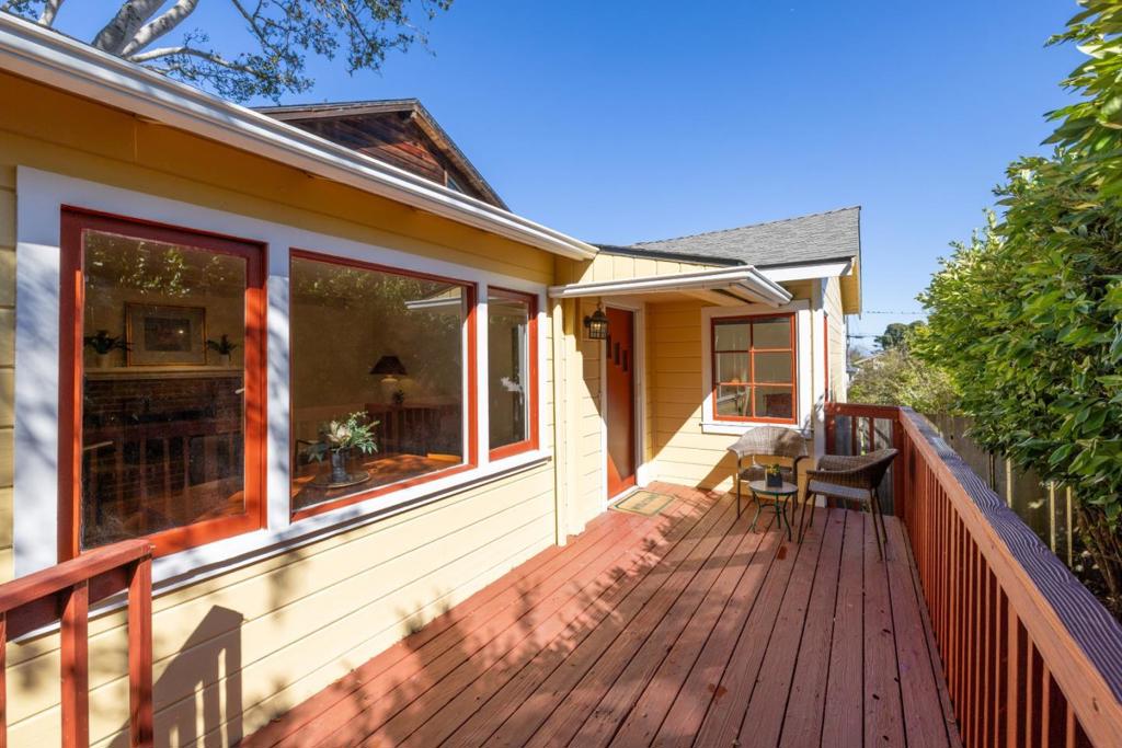 642 Cypress Street Property Photo 2