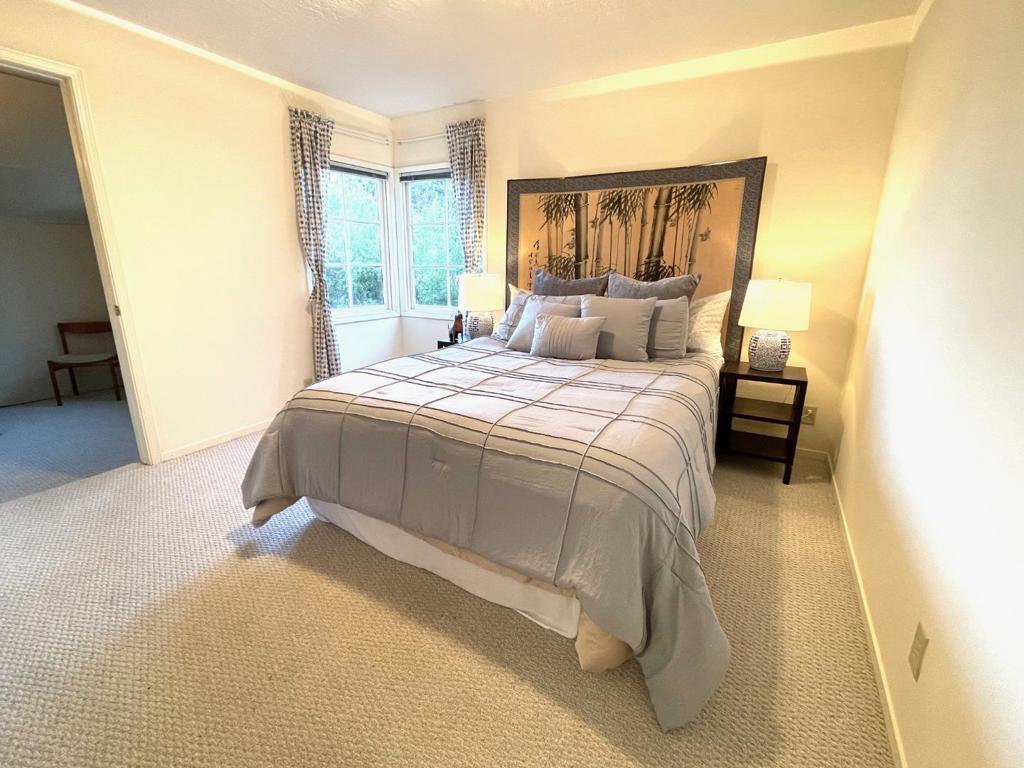 642 Cypress Street Property Photo 8