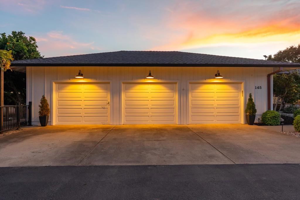 145 Coy Drive Property Photo 4