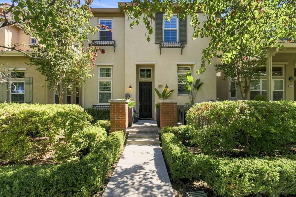 356 Ascente Property Photo 1