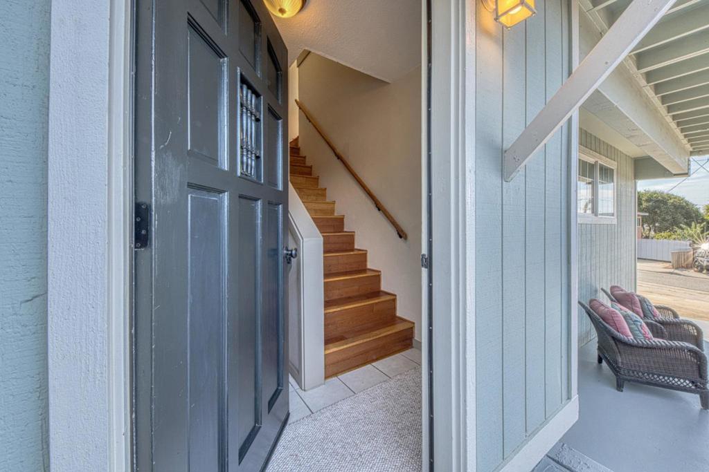 1696 Laguna Street Property Photo 3