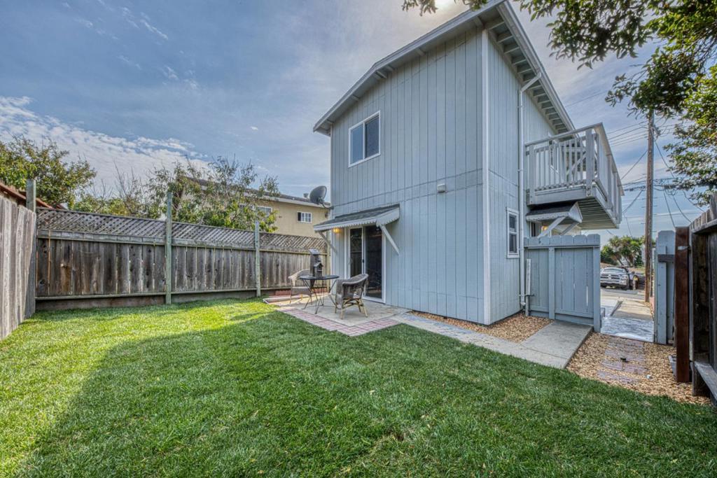 1696 Laguna Street Property Photo 20