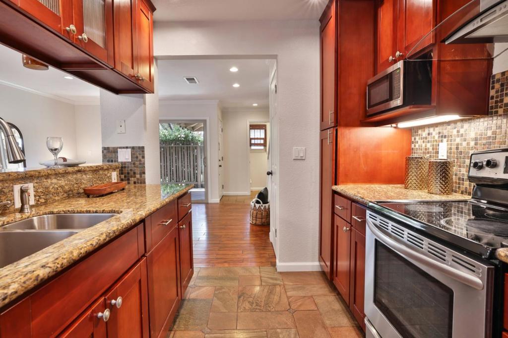 248 E Red Oak Drive E Property Photo 10