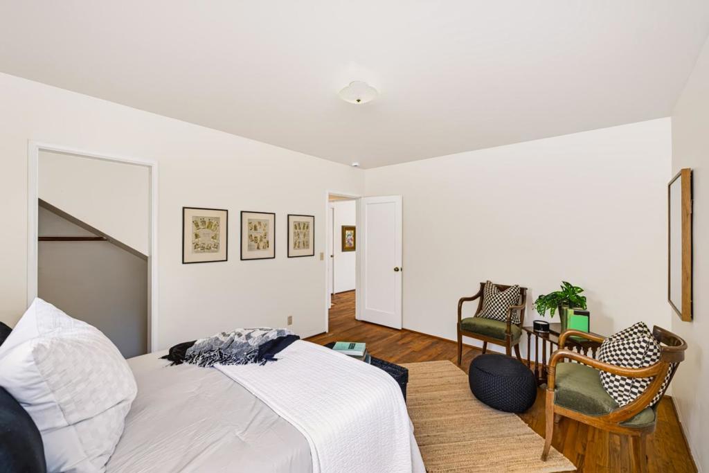 835 Pine Street Property Photo 16