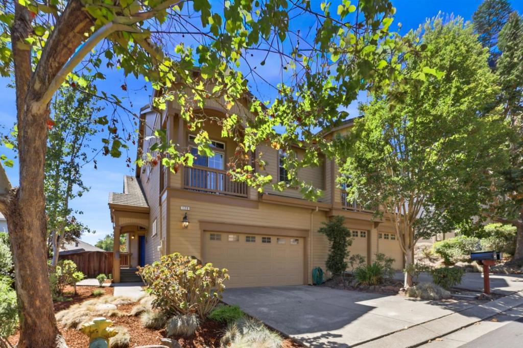 120 Kent Property Photo 2