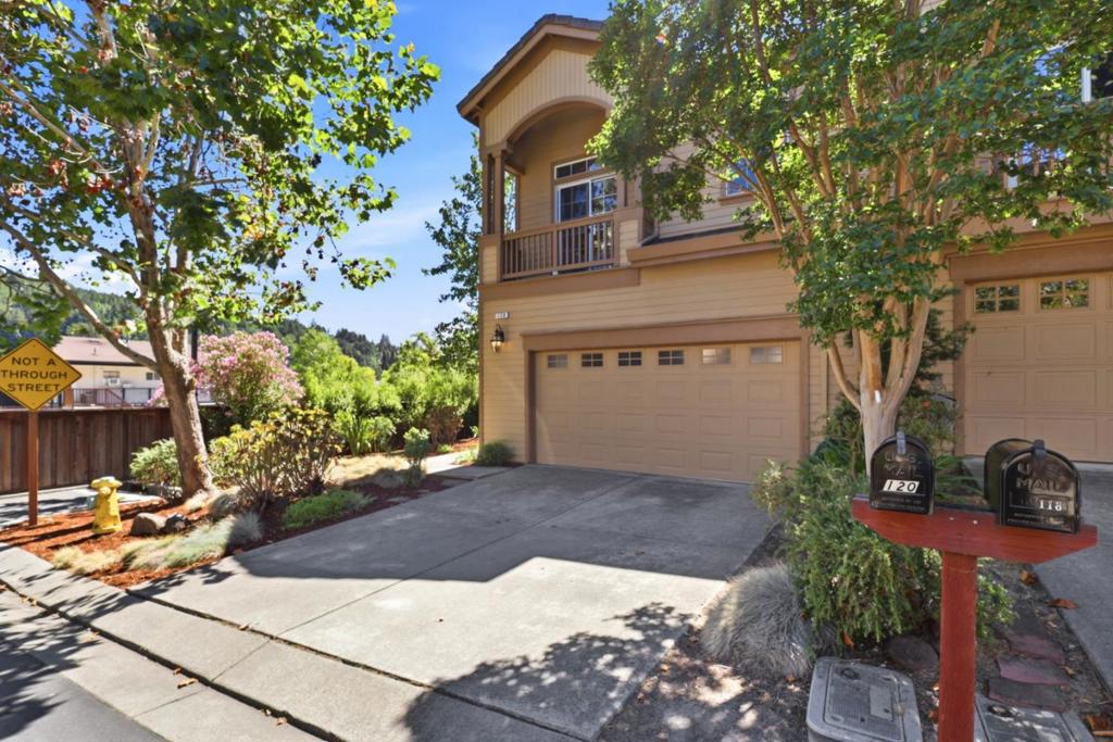 120 Kent Property Photo 3