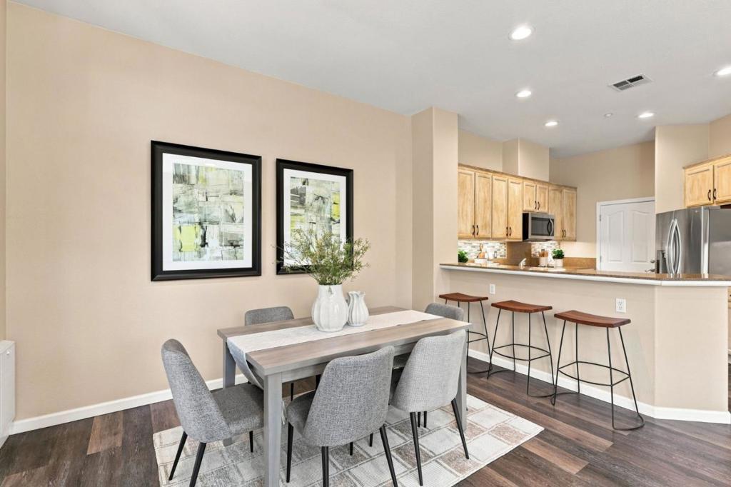 120 Kent Property Photo 13