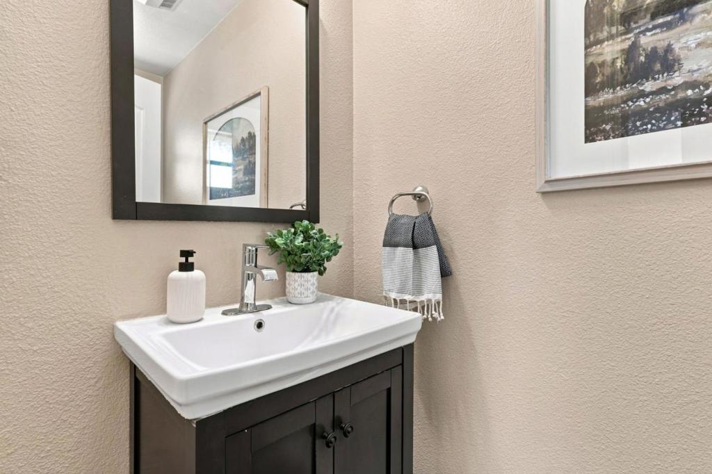 120 Kent Property Photo 19