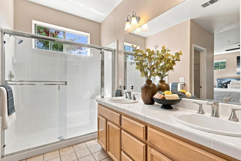 120 Kent Property Photo 32