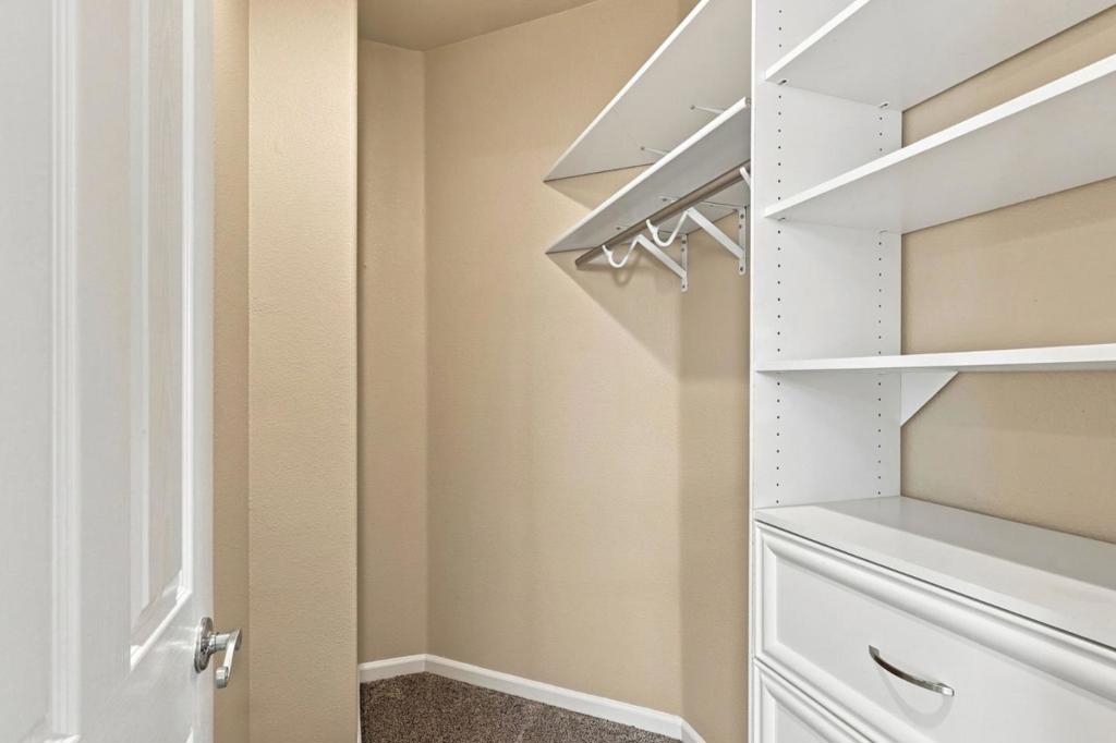 120 Kent Property Photo 33