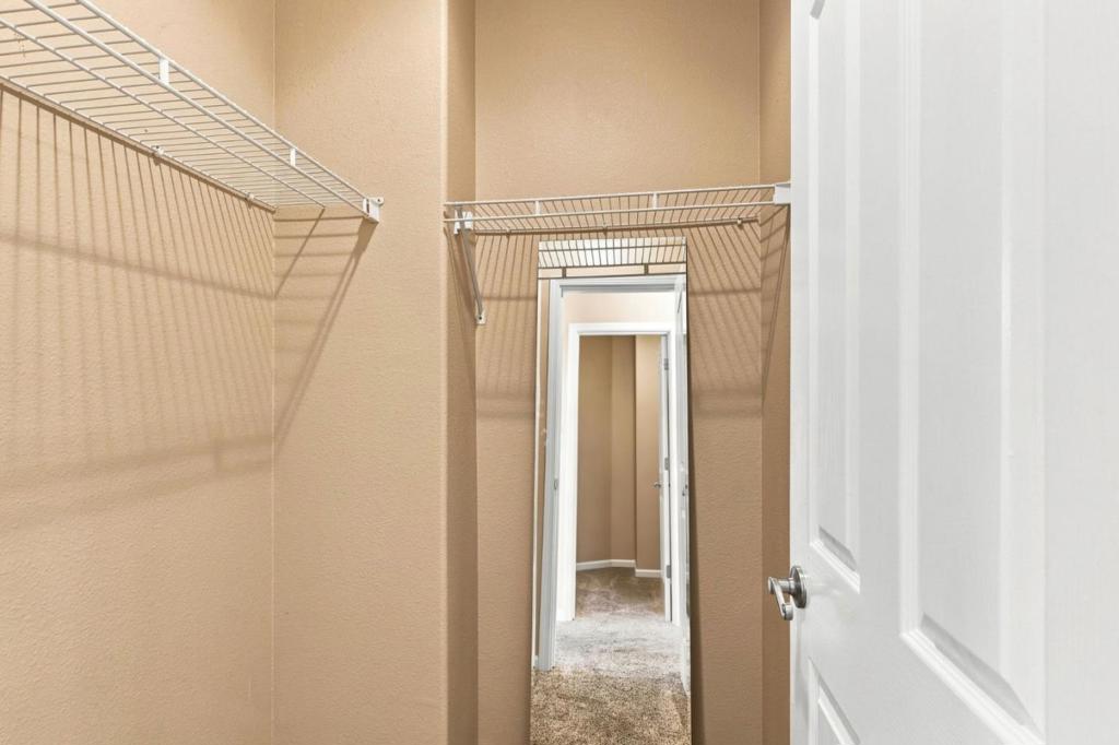 120 Kent Property Photo 34