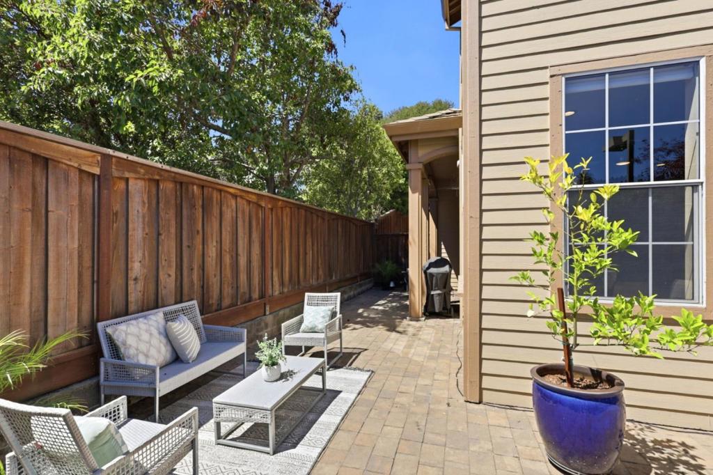 120 Kent Property Photo 37