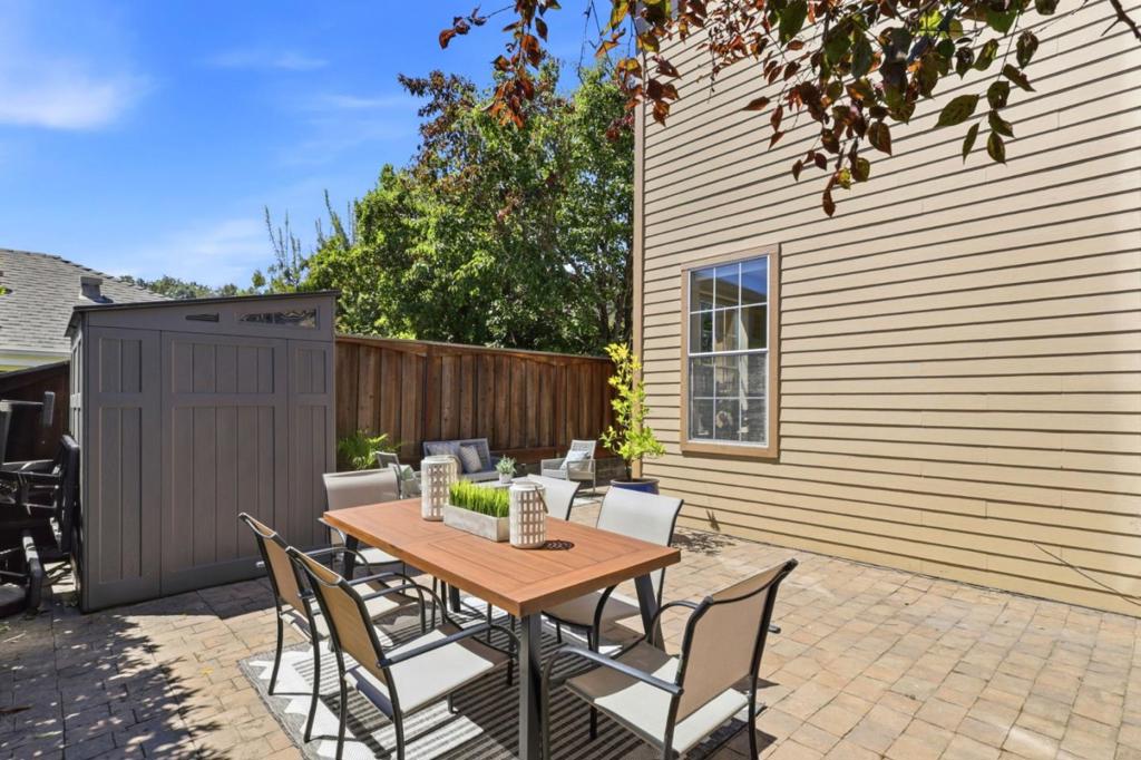 120 Kent Property Photo 38