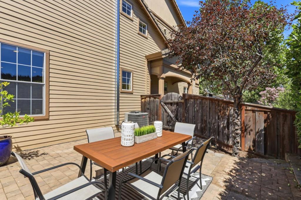 120 Kent Property Photo 39