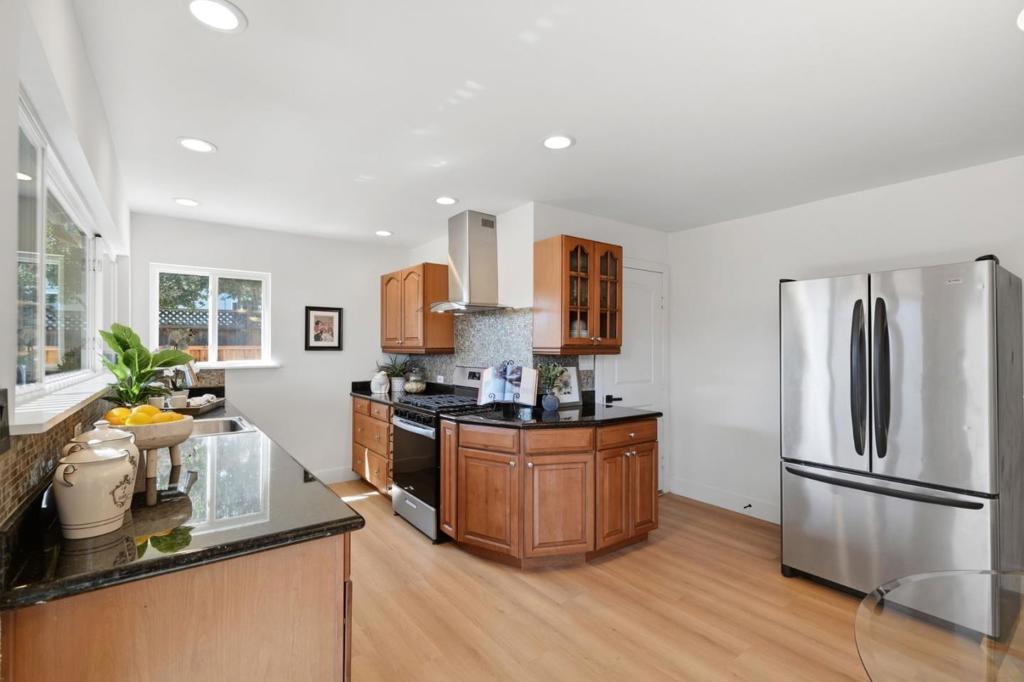 15412 Woodard Road Property Photo 11
