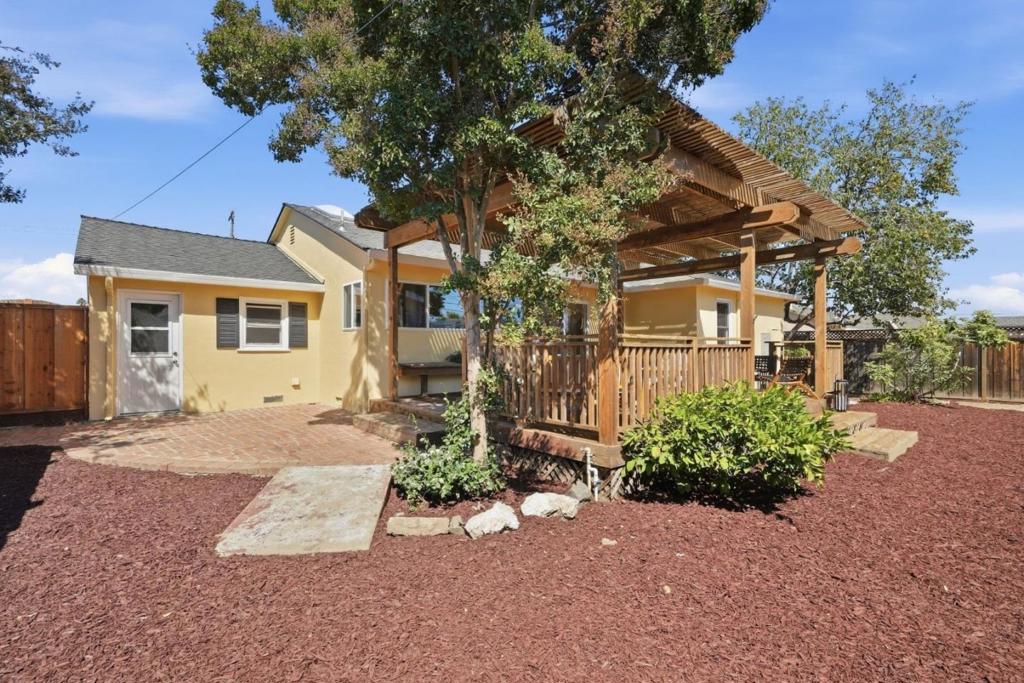 15412 Woodard Road Property Photo 21