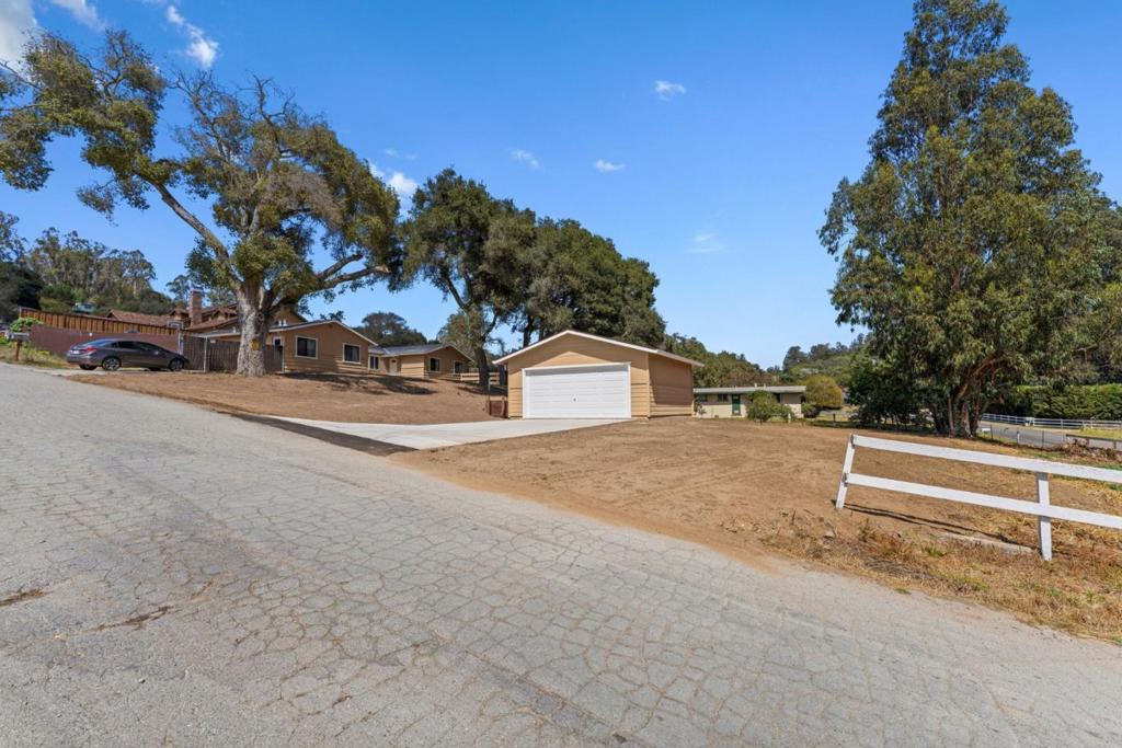 76857695 Pine Tree Property Photo 8