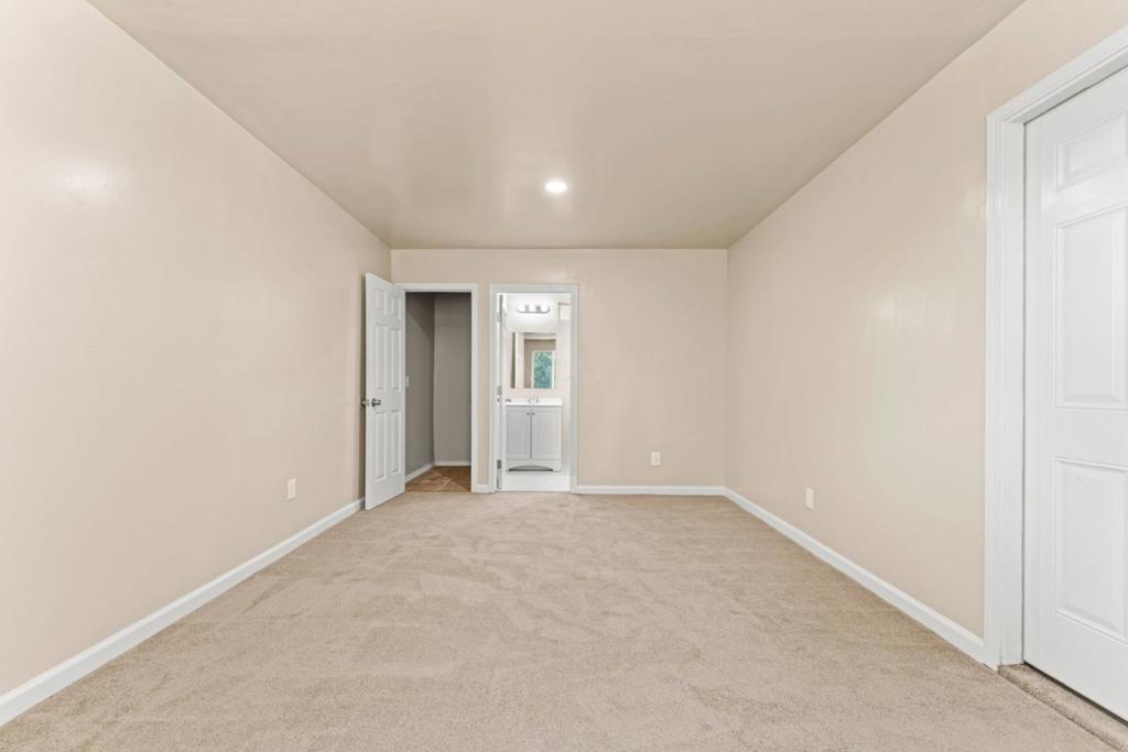 76857695 Pine Tree Property Photo 23