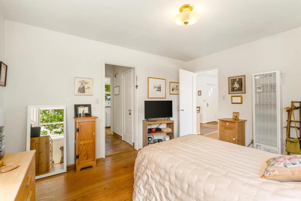 247 Belden Street Property Photo 16