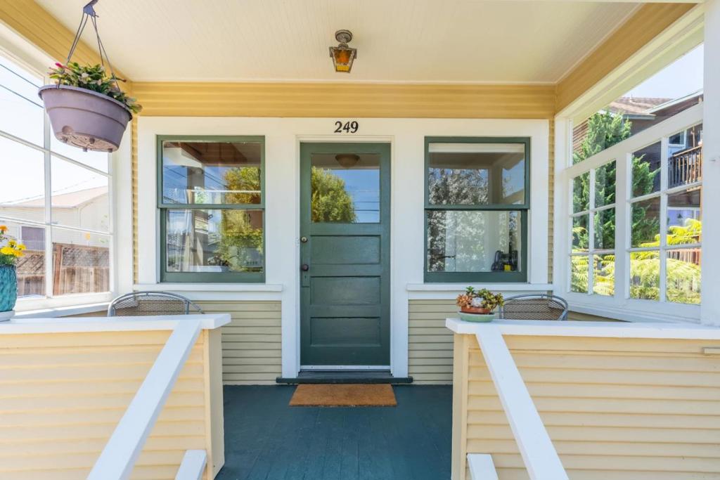 247 Belden Street Property Photo 17