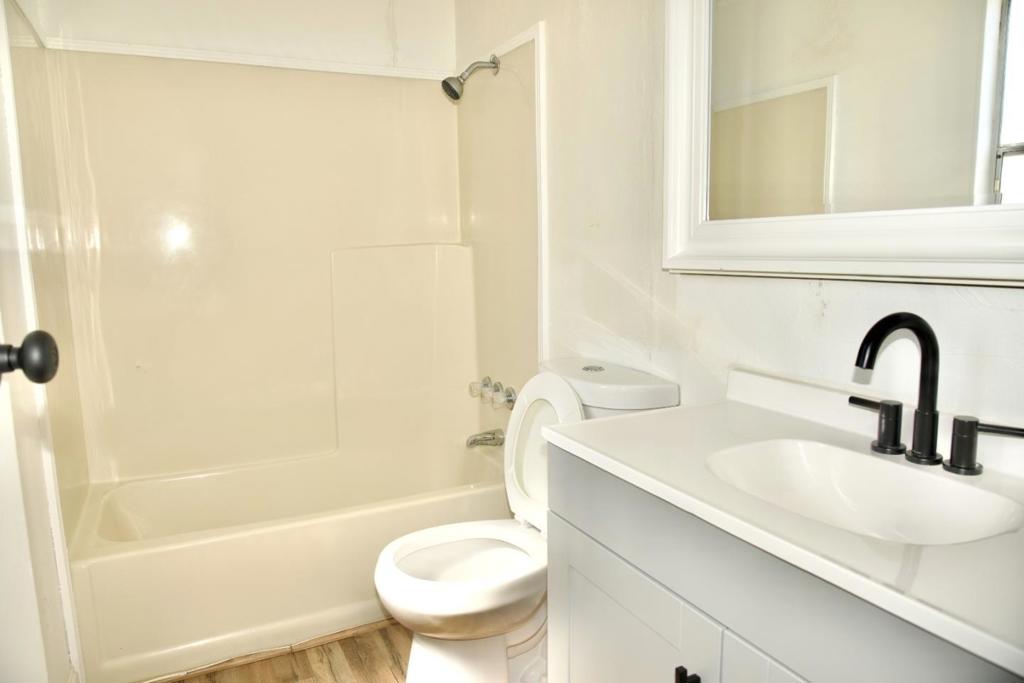 5505 W Tulare Avenue 314 Property Photo 7