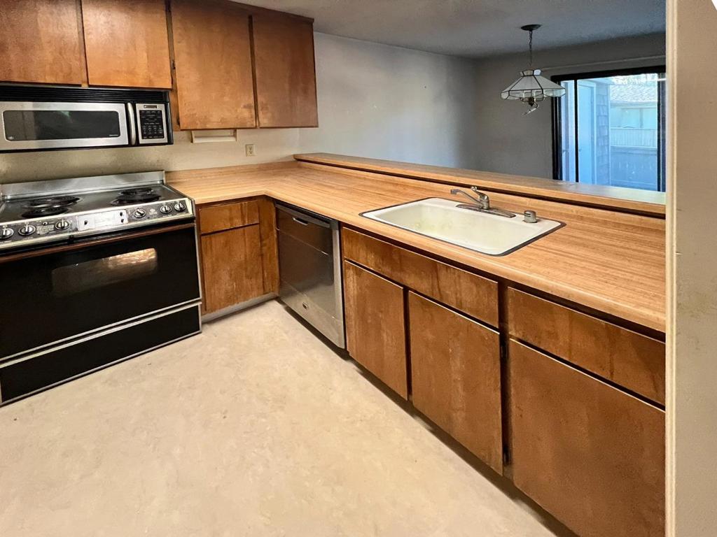 165 La Crosse Drive Property Photo 8