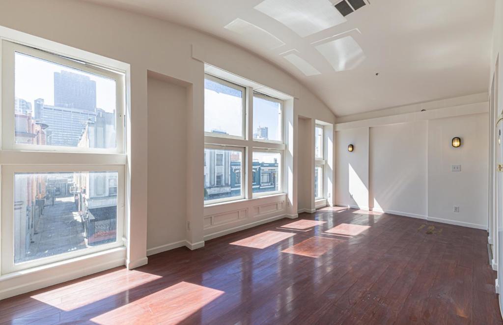 450 Broadway Property Photo 3