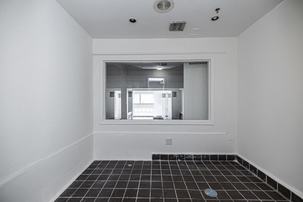 450 Broadway Property Photo 16