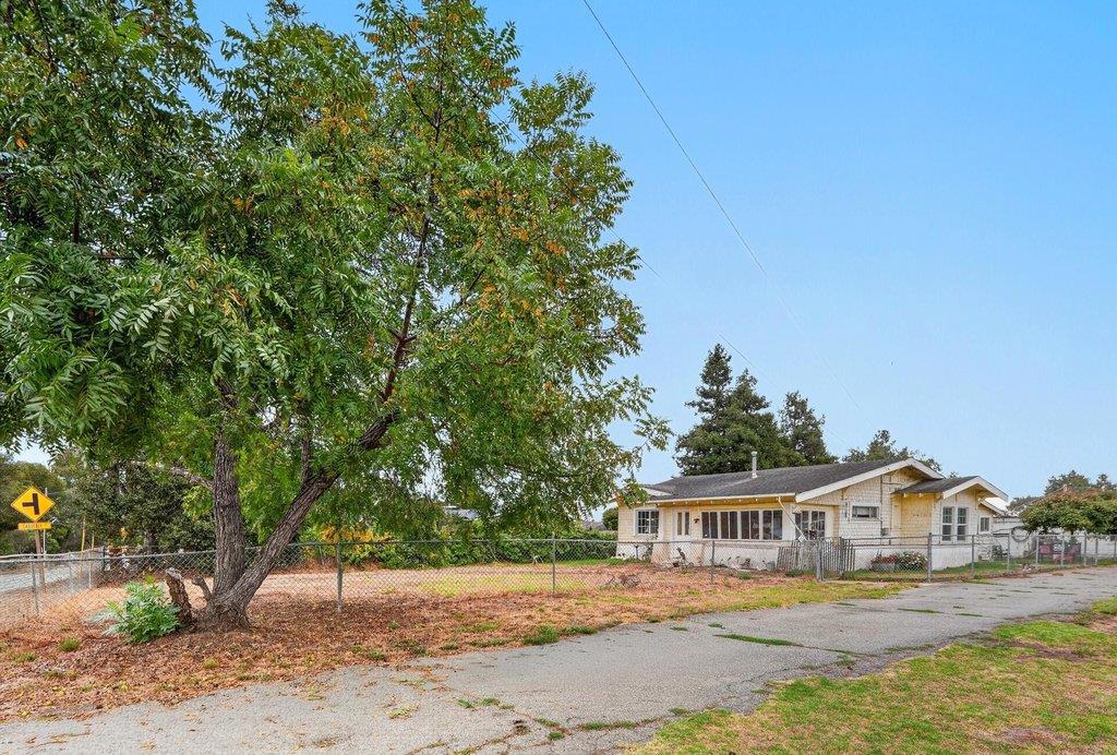 897 Green Valley Road Property Photo 1