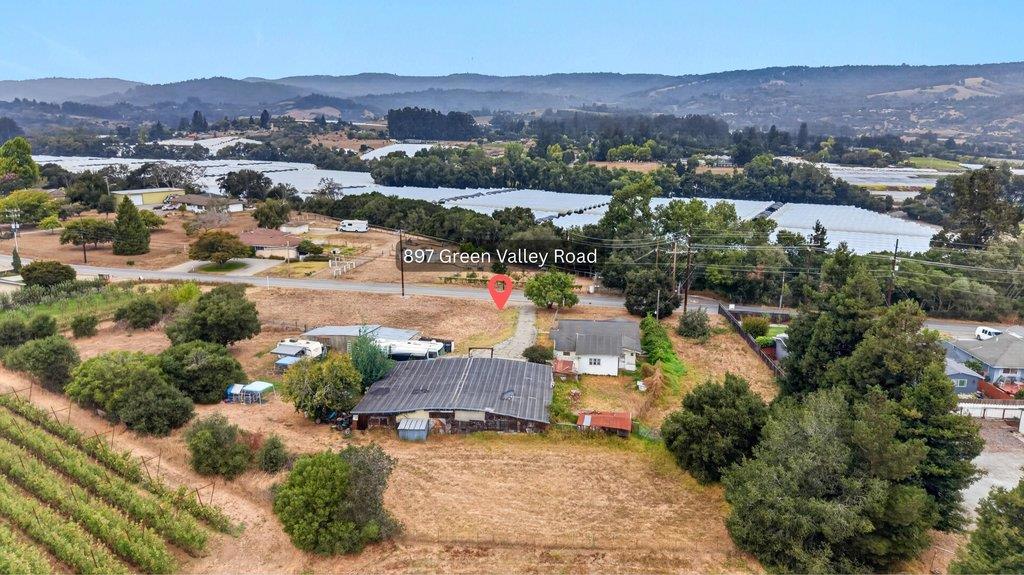897 Green Valley Road Property Photo 3
