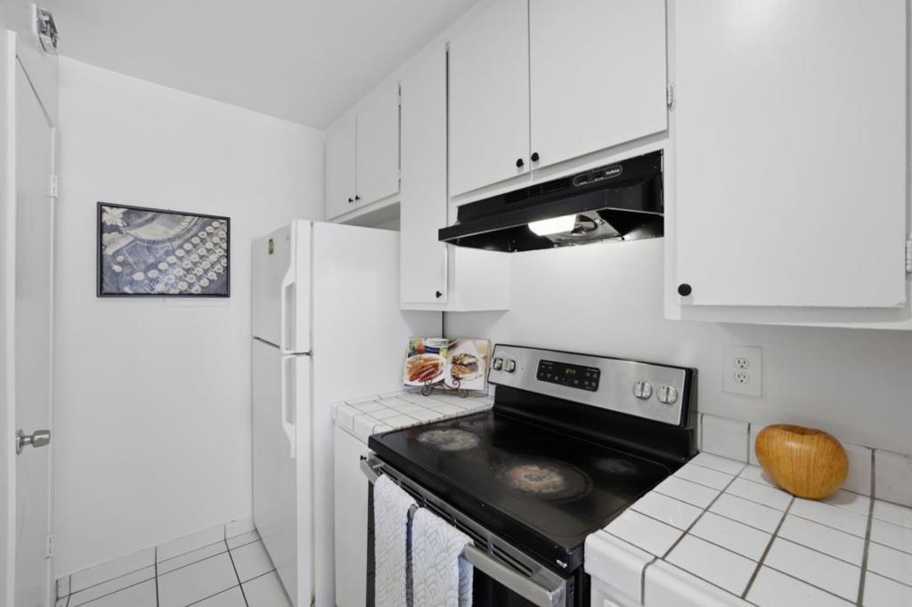 811 North Capitol Avenue 3 Property Photo 9