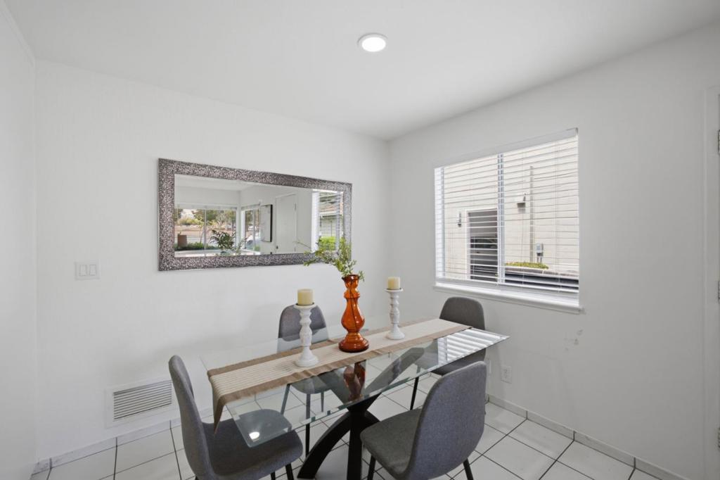811 North Capitol Avenue 3 Property Photo 11