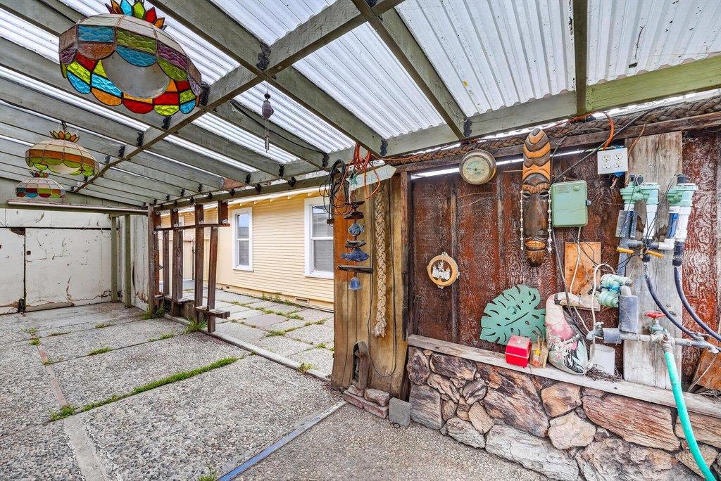 16 Stanford Street Property Photo 34