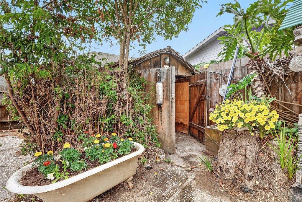 16 Stanford Street Property Photo 40