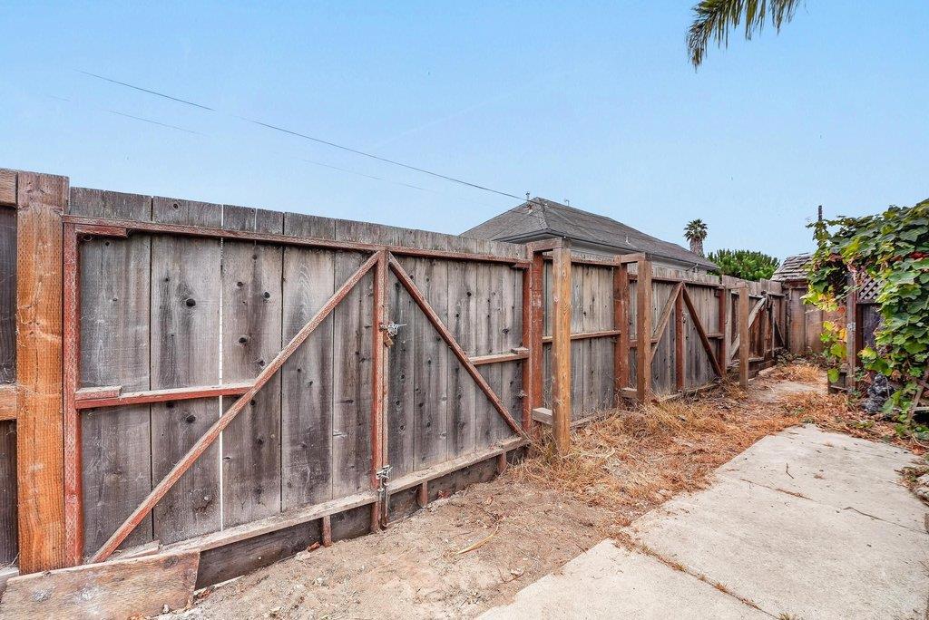 16 Stanford Street Property Photo 45