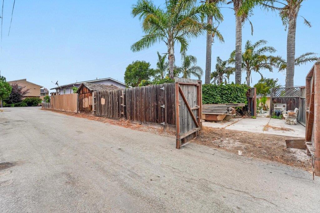 16 Stanford Street Property Photo 46