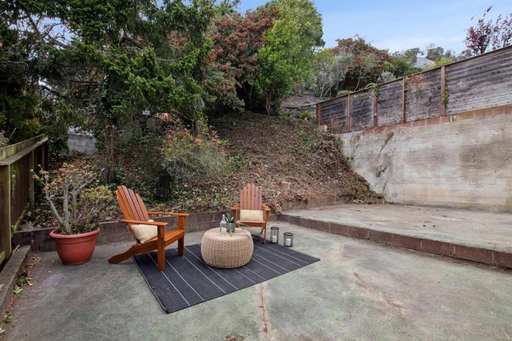 ML82059800 Property Photo 33