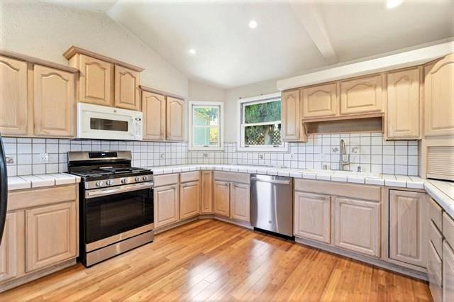 430434 Franklin Street Property Photo 5