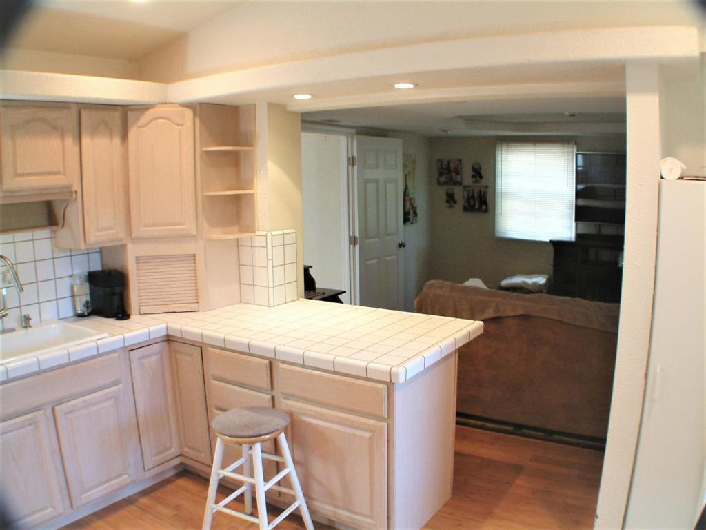 430434 Franklin Street Property Photo 7