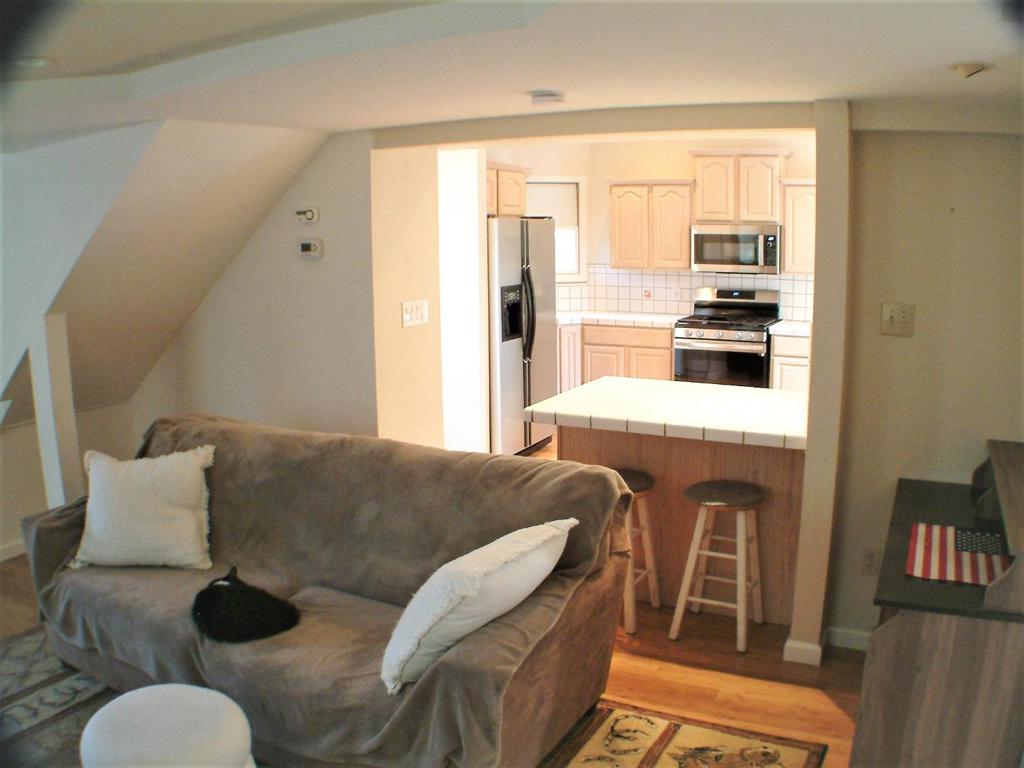 430434 Franklin Street Property Photo 8
