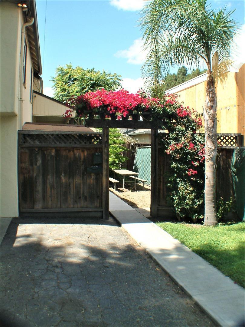 430434 Franklin Street Property Photo 10