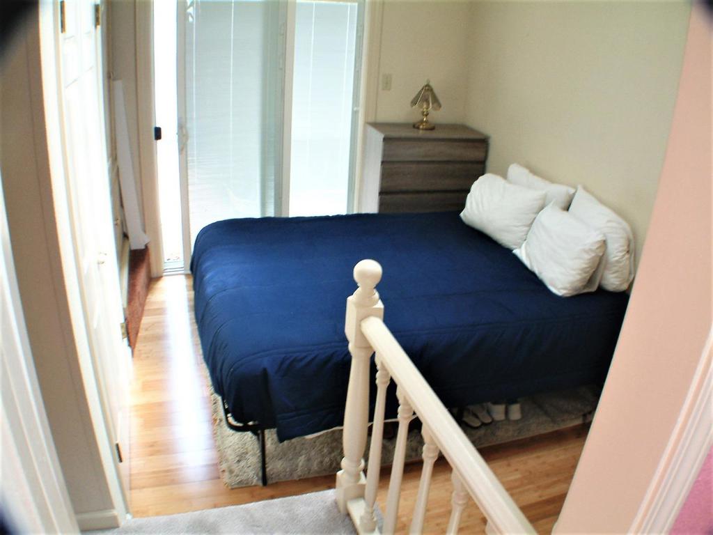 430434 Franklin Street Property Photo 17