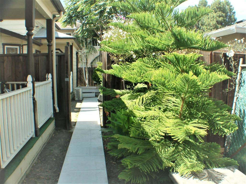 430434 Franklin Street Property Photo 22