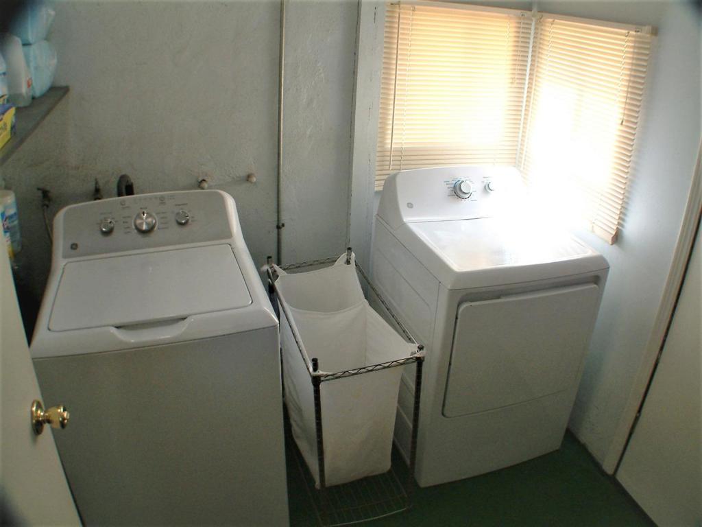 430434 Franklin Street Property Photo 41