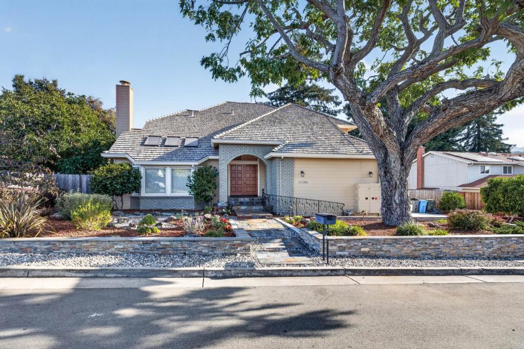 22268 Bellevue Avenue Property Photo 1