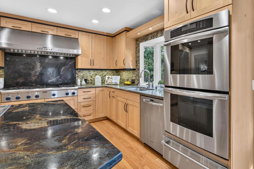 22268 Bellevue Avenue Property Photo 10