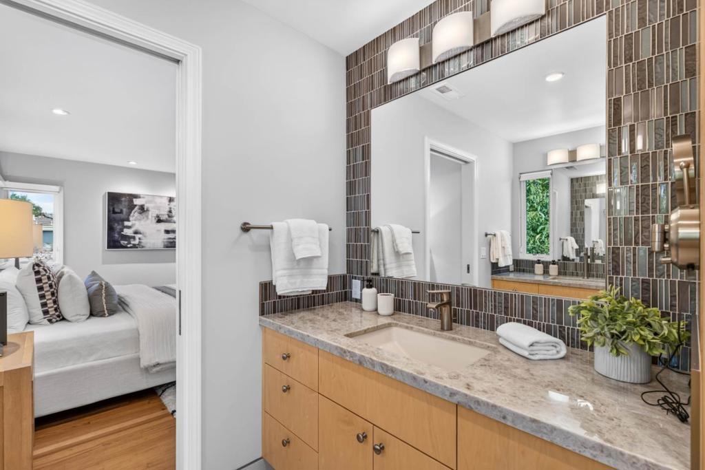 22268 Bellevue Avenue Property Photo 22
