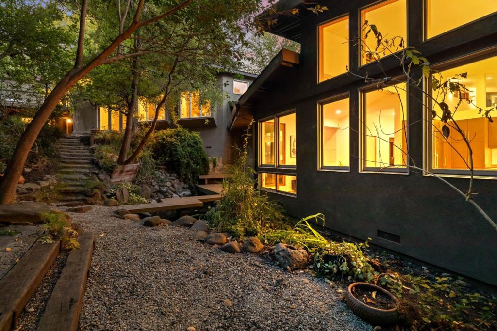 5300 Glen Haven Road Property Photo