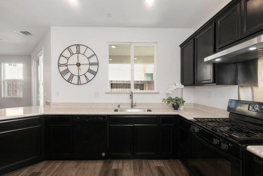 5386 York Harbor Way Property Photo 12